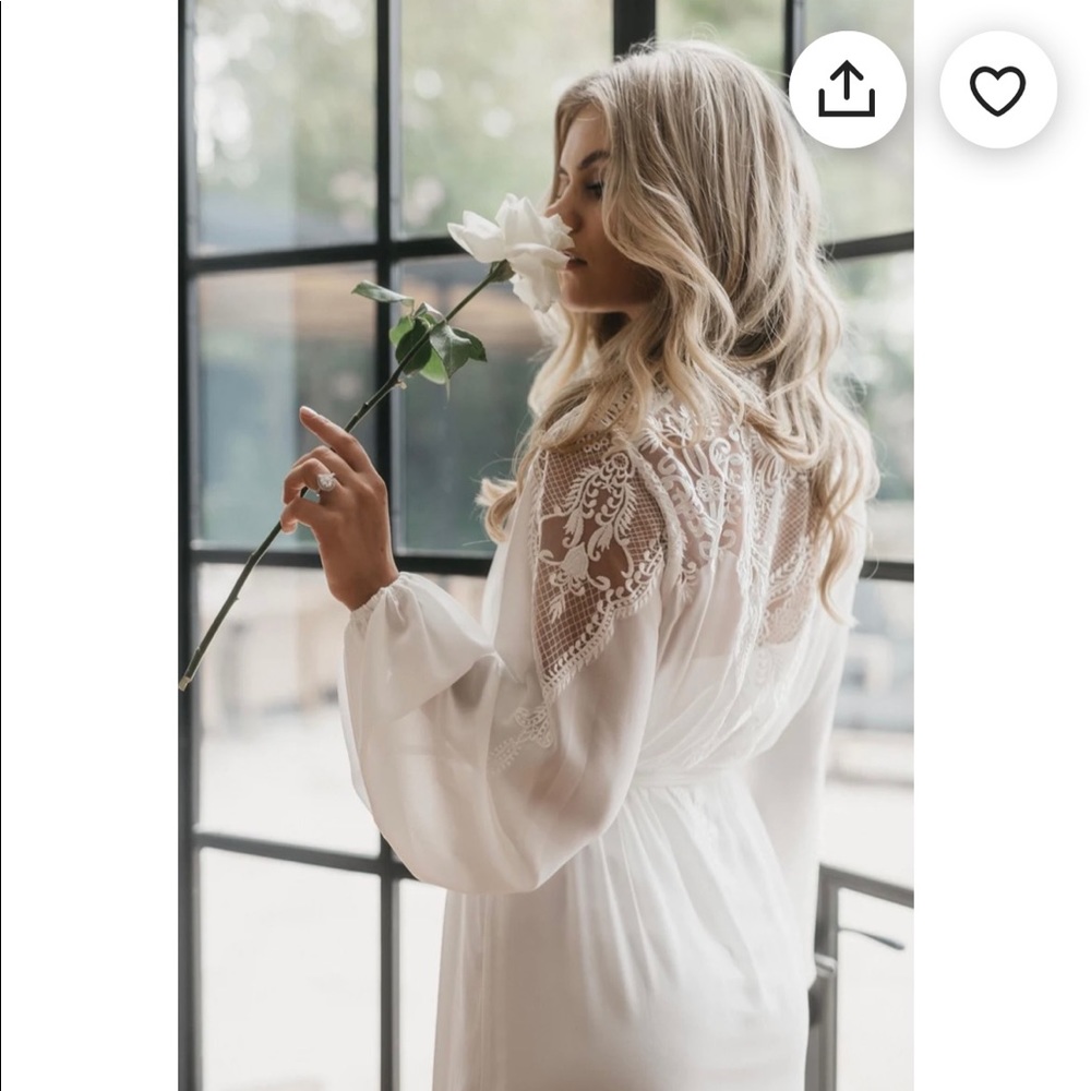 NWT XS/S LeRoae bridal robe